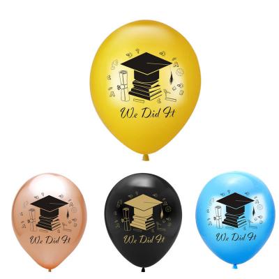 China 2022 Gift Toy Graduation Party Decoration Balloon Set Graduation Hat Balloon Pull Flag Combination for sale