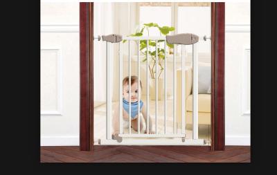 China Lightweight One Hand Remove Babies Safety Gates For Stairs , Easy To Install for sale