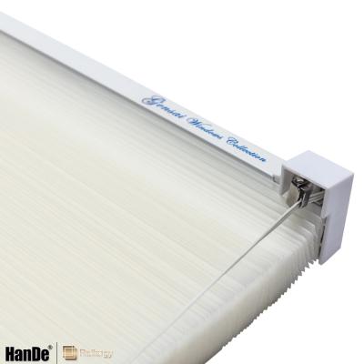 China Wholesale Custom Eco - Friendly Sun Shading Manual Blackout Roller Blinds Shades For Window Honeycomb Blinds for sale