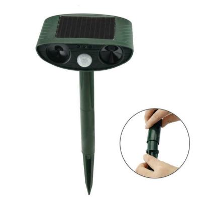 China Up To 6-15M Solar Power Ultrasonic Animal Reflector Cat Dog Fox Animal Deterrent Dual Flash for sale