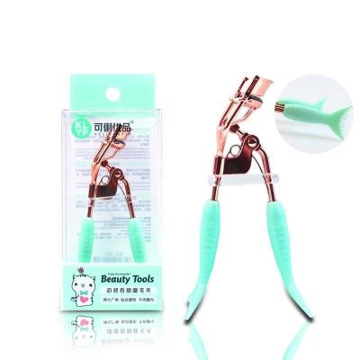 China 2020 factory price new arrivals beauty tools and anti-skidding handle eyelash curler for sale