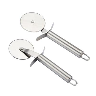 China High-qualiy Sustainable Eco-friendly Premium 430 Stainless Steel Round Pizza Cutter Pizze Knife Food Grade Tools for sale