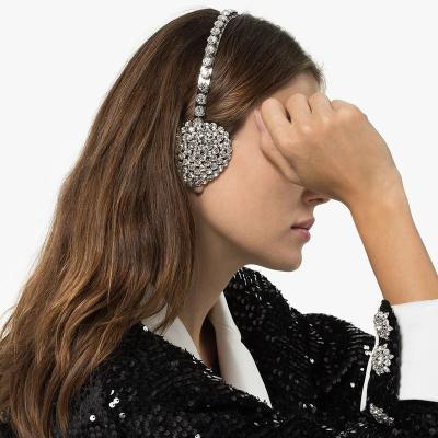 China BaoYang 2021 New Big Heart Trend Rhinestone Hair Band Fashion Luxurious Earphone Shape Shiny Hair Jewelry for sale