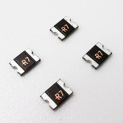 China Chinese patch manufacturer sells high quality SMD1210R075SF 6V, 0.75A ANS Midi automotive plug-in fuse for sale