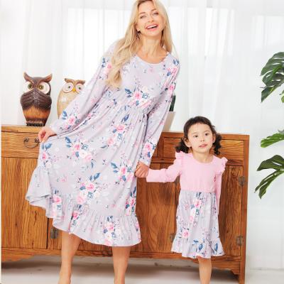 China Latest Fashion Floral Print New Spring MY-208 Anti-Static Ruffle Long Sleeve Dresses For Mommy And Me Kids Casual And Adult Dress for sale