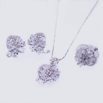 China Christmas Party Environmental Friendly Wear Material Zircon Flowers Jewelry Sets 18k Gold Plated for sale