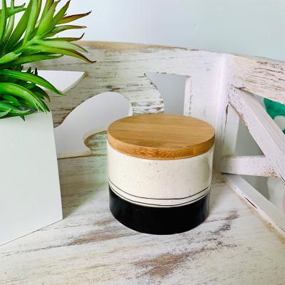 China Microwavable Black Handmade Decor Ceramic Jar, Customer Design Cookie Jar With Airtight Seal Bbamboo Lid for sale