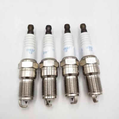 China For Ford Mazda Focus C-MAX DM2 Iridium Spark Plugs Automotive Spark Plugs ITR6F-13 For Ford Mazda Focus C-MAX DM2 0242240620 L3y4-18-110 for sale