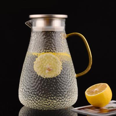 China Viable Wholesale Glass Water Jug For Hot&Cold Drinks Decanter Heat Resistant Glass Pitcher With Lid And Long Handle for sale