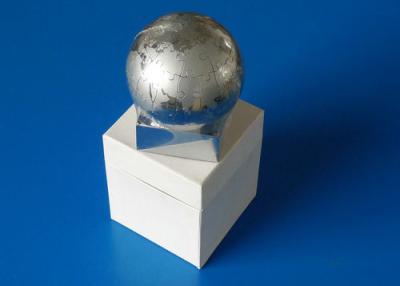 Chine globe promotionnel fait sur commande argenté brillant de puzzle d'aimants de 7.5CM à vendre