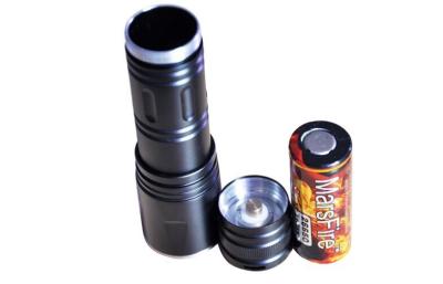 China high lumen Super bright Camping LED Zoom Flashlight with battery for sale