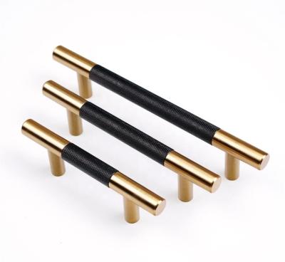 China Furniture handle & Original Knob Factory Produced Furniture Zinc Alloy Modern Single Drawer Sideboard Handles Door Handle for sale