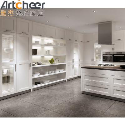 China RTA or Customized Size Solid Wood White Modular Kitchen Cabinet Set Shaker Design for sale