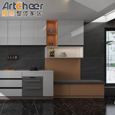 China Customized Size Kitchen Set Cabinet With High Gloss Lacquer Finish And Modular Design en venta