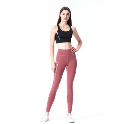 China Popular Women's Yoga Clothing Set Style Breathable Comfortable Breathable Yoga Clothes Fitted Private Label Clothes for sale