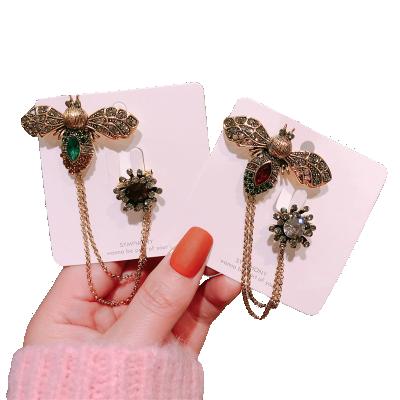 China ALLOY Rhinestone Brooch For Women Girl Coat Sweater Accessories Vintage Bee Alloy Copper Zircon Alloy US NC Chain; ZHE for sale