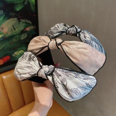 China Fashion Women's Hair Band Bow Knot Solid Color Satin Korean Fabric Wide-sided Headband For Women Hair Accessories for sale