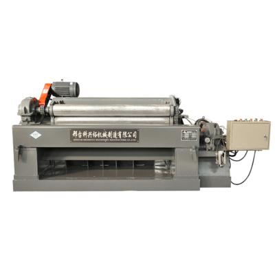 China Low Price High Efficiency Shops Building Material Automatic Wood Landing And Rounding Machine Rotary Peeler for sale