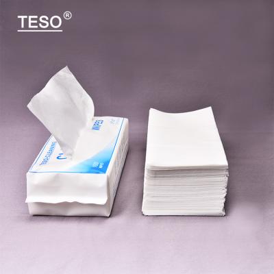 China 06131 Viable Removable Cleaning Cloth For Lab Cloth , Oil And Water Absorbing Paper for sale