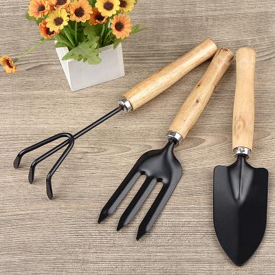 China Yard 3 Pcs Garden Tools Garden Planting Soil Tool Kit Wooden Handle Suitable for Gardens and Balconies for sale