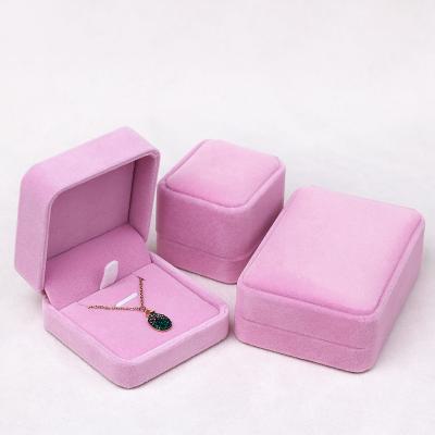 China Wholesale New Style Elegant Velvet Pink Jewelry Box For Earring Bracelet Necklace for sale