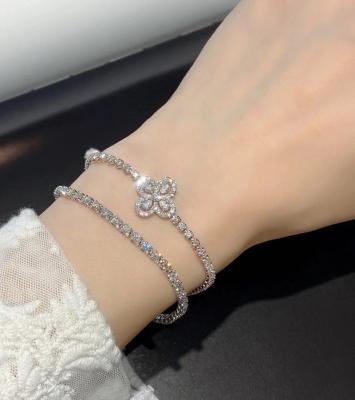 China Simplicity. sports. noble. Luxury. Fashion Stunning White Color Flowers Shape Trendy 18k Gold White Gold Tennis Bracelets For Women for sale