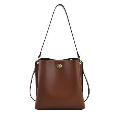 China Large Lightweight Designer PU Lady Handbag Leather Simple Bucket Messenger Bags for sale