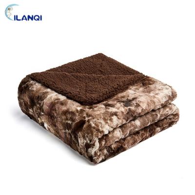 China PASSIONATE Super Soft Quality Polyester Sherpa Throw Plush Blanket for sale