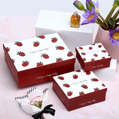 China Wholesale Strawberry Bosca Blathanna Hard Cardboard Box Large Lipstick Scarf Gift Recyclable Creative Cosmetic Packaging Box for sale