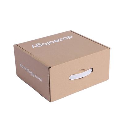 China NOCI OEM Product Recyclable Electronic Clothing Comforter Recycled Paper Packaging Kraft Brown Corrugated Box With Plastic Handle for sale