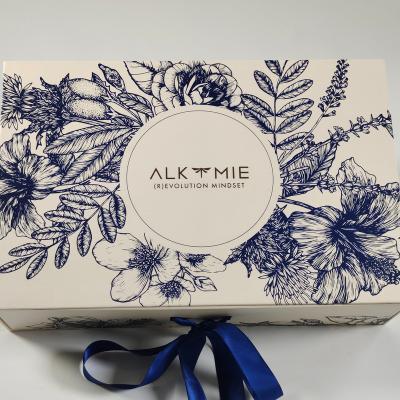 China Vintage Design Recyclable Gift Box Custom OEM Shape Gift Set Box Kraft Paper Box for sale