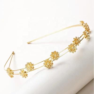 Cina Fashion Jewelry Rhinestone Fashion Beaded Hairbands Gold Sliver Metal Flower Headbands in vendita