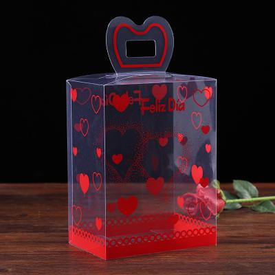 China 2021 clear pvc packaging PET newcomer valentine's day gift packaging box with heart-shaped handle plastic gift box for sale