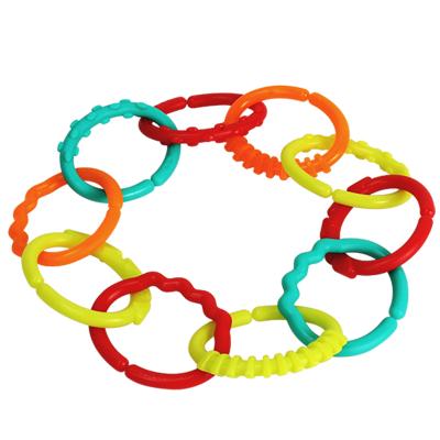 China Coloful Plastic Baby Ring Toy Hanger Ring Bed Hanging 100pcs Bag Handle Link Z011 for sale