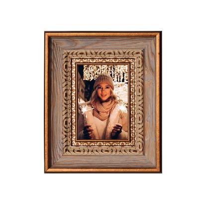 China Retro Luxury Set Gift Decor Picture Frame Palace Rustic European Style Table Relief Picture Frame for sale