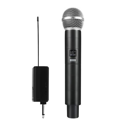 China Professional Wireless Clear Sound Factory OEM Karaoke MIC UHF Dynamic Microphone for Family for sale