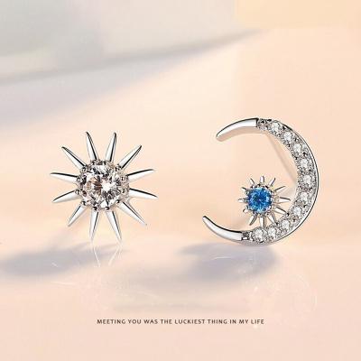 China FASHIONABLE Asymmetrical Personality 925 Silver Star Stud Earrings Birthday Valentine's Day Gift Earrings for sale