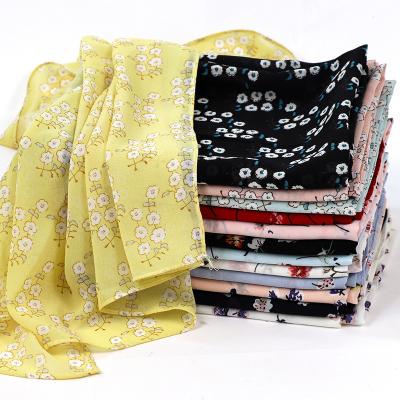 China 2018 Lady Scarf Lace Flower Pattern Nice Quality Women Cotton Hijab Scarf Manufacturer Lace Flower Pattern Scarf for sale