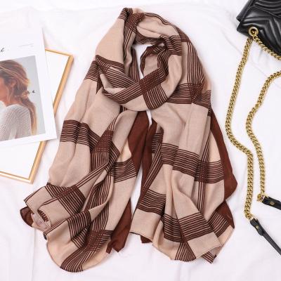 China 2020 Scaves Ladies Europe Fashion New Ladies Love Scarves for sale