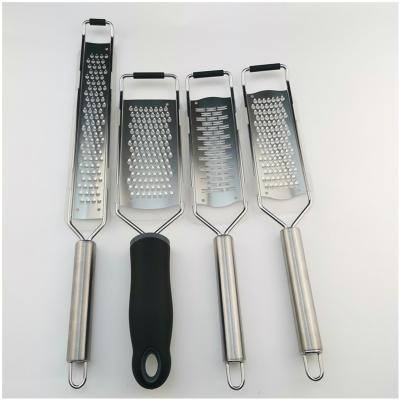 China Sustainable Kitchen Tools Professional Cheese Grater Lemon Zester With Cover Device for sale