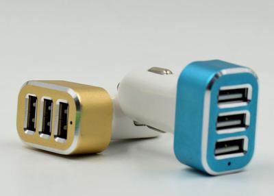 China El cargador azul del coche del puerto USB del micrófono 3 del oro 6.6A para Iphone, tres vira el cargador del coche hacia el lado de babor en venta