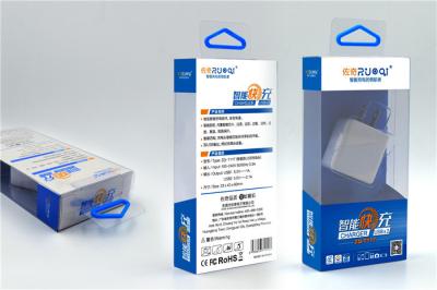 China Se dobla el estuche de plástico blanco del color del enchufe USB de la certificación portátil del cargador 10W ETL en venta