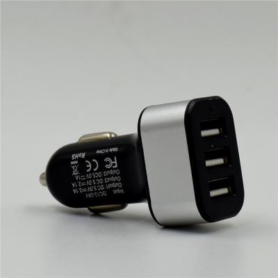 China el cargador del coche del puerto USB de 3A /15W 3 con IC elegante se adapta para los dispositivos de Apple y de Android en venta