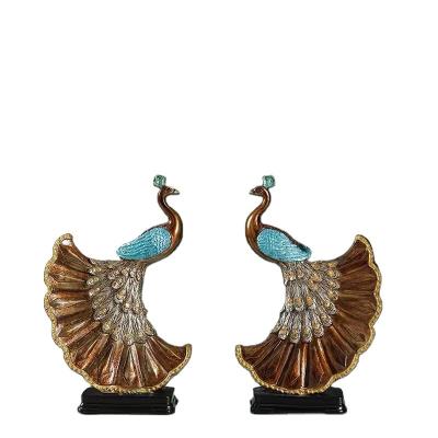 China Auspicious Home Accessories Home Office Wine Cabinet TV Cabinet Wine Living Room Decoration European Style Peacock Props Desktop Decoration Art Gift for sale