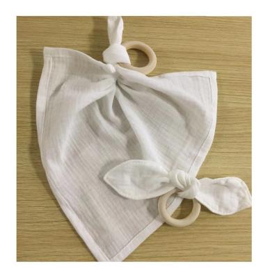 China SZPAN Disposable 100% Cotton 2 Layers Gauze Baby Muslin Burp Wooden Teething Tissue and Rabbit Ear Set for sale