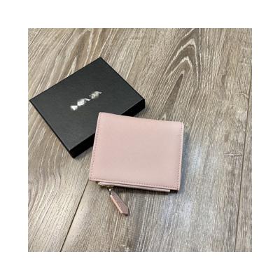 China Durable brand P fashion genuine leather wallet credit card genuine leather purse small fold wallet for pradlly for sale