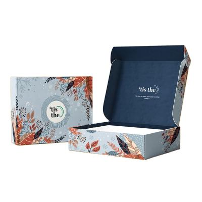 China Recyclable Customized Logo Printed Tuck Top End Box Corrugated Paper Clothes Packaging Shipping Gift Box for sale