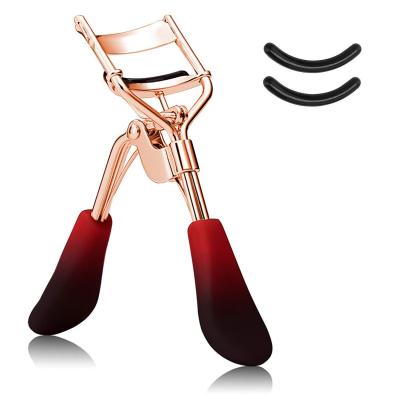 China 1 Professional Eyelash Curler Get Big Bold Curved Lash Silicone Protection Eyelash Curler Premium Makeup Tool for sale