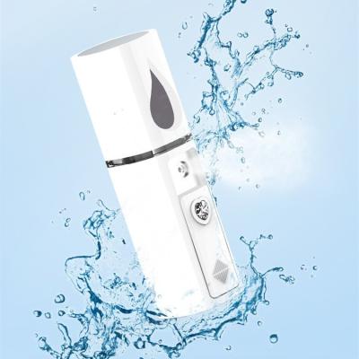 China NEWYUES Mini Portable Electric Face Mini Size Humidifier Nano Facial Mist Sprayer with Mirror for Skin Moisturizing for sale