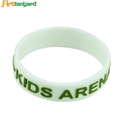 China Minimalist Cute Women's Unique Custom Bracelet Women Hand Bangle Plastic Bracelets for sale